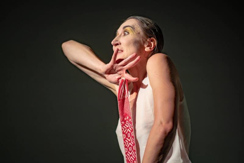 There She Goes My Wonderful World