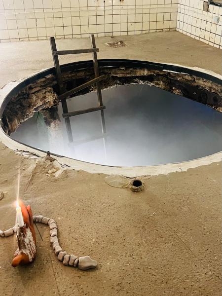 Velni manās plaukstās